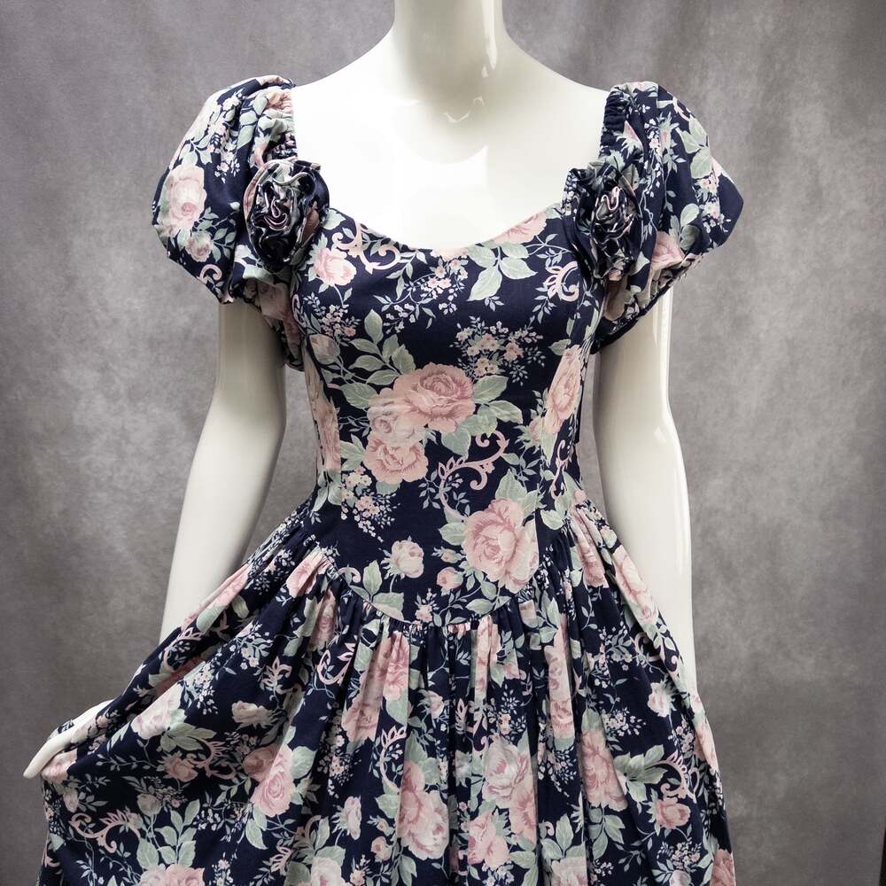 Vintage Jessica McClintock 1980s cottagecore puff sleeves dress with crinoline